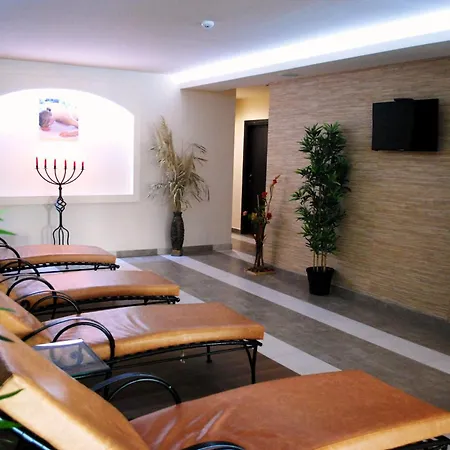 Zara Hotel 4*